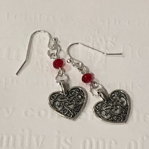 NEW  Heart earrings - Picture 4 of 5